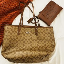 Coach Tote Bag (reversible) 