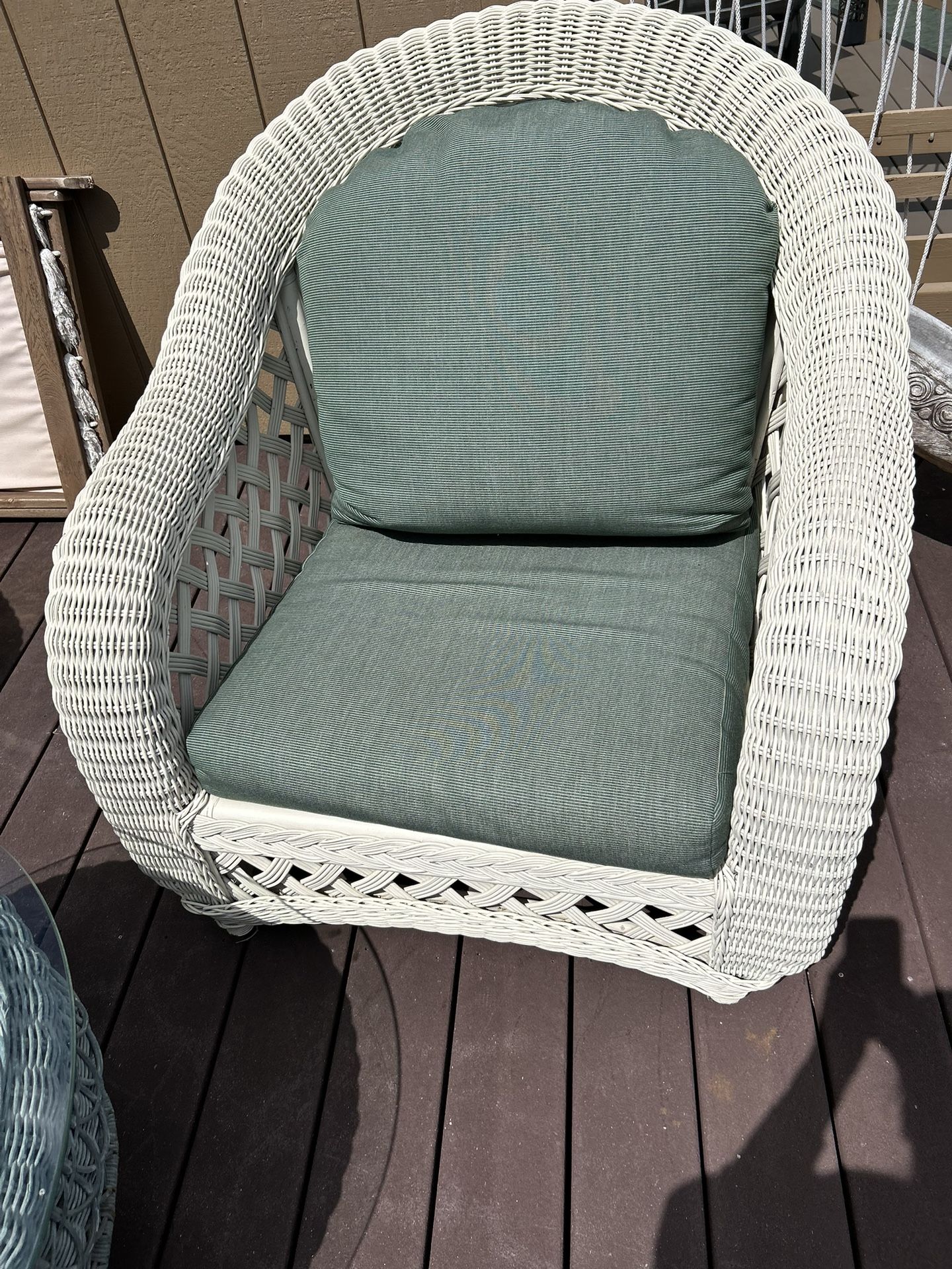 Timeless Wicker Outdoor/indoor Couch And Chair