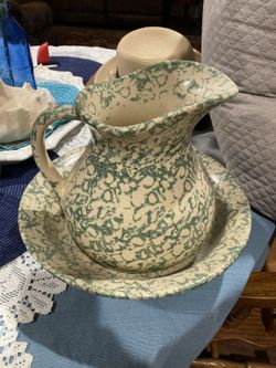 Roseville Spongeware Antique Wash Set