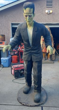 FRANKENSTEIN STATUE