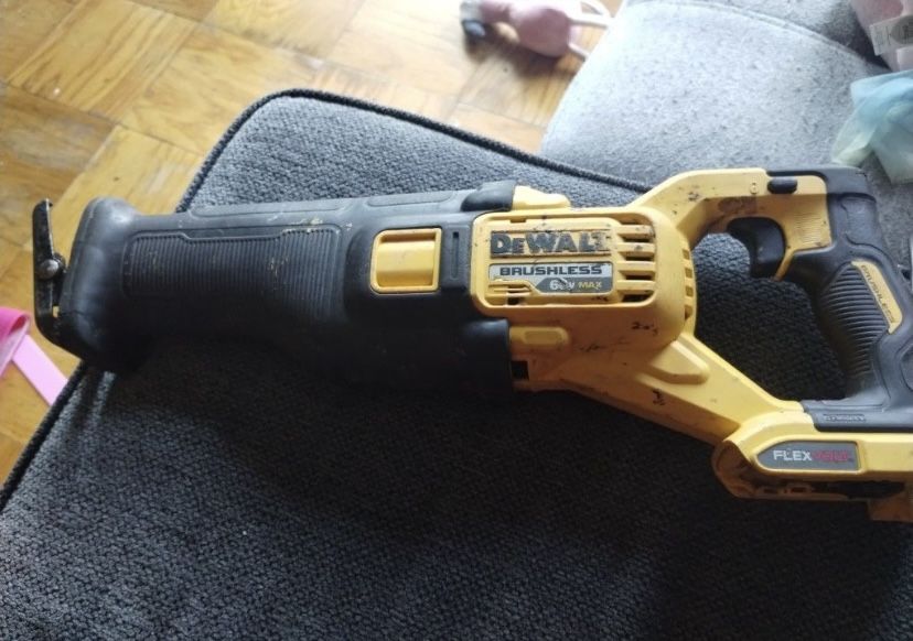 Dewalt XR Sawzall