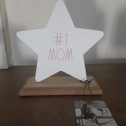 Rae Dunn "Mom" Plaque 