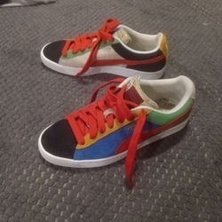 Multi Color Unisex Pumas