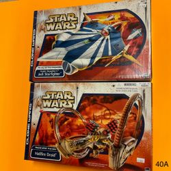 Star Wars Jedi Starfighter and Hailfire Droid New Read Description