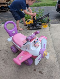 Minnie Mouse Walker and Ride On