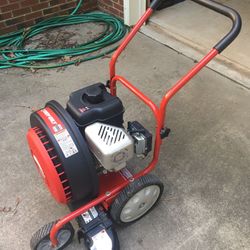 Troy bilt leaf blower like new used one season