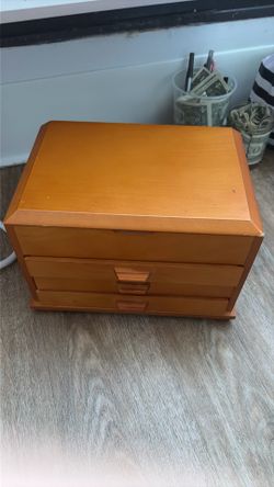 A 90’s jewerly box
