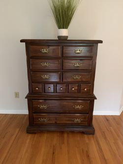 5 Drawer Brown Dresser