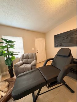 Massage Bed/ Tattoo Bed