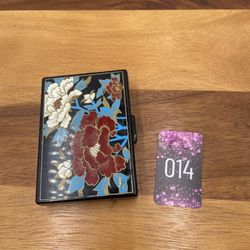 Asian VNTG Pocket Tissue Mirrored Holder