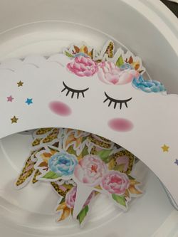 Unicorn cupcake holders!