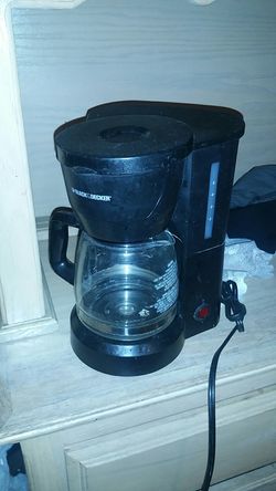 Clean coffee maker black and Decker works good