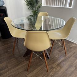 Glass Round Dining Table And Chairs (4)