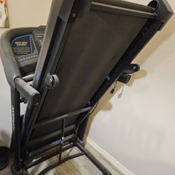 T303 Horizon Treadmill 