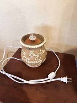 Electric ceramic wax melter/warmer