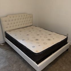 Queen Size Bed Frame With Mattress 