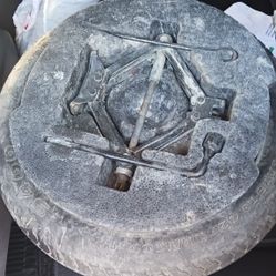 Kia Jack Kit And Spare Tire