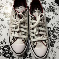 Women’s Converse