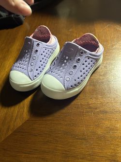 Sketchers LIGHT UP toddler Shoes Size 5