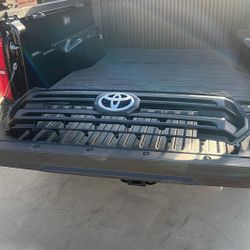 Tacoma 2026 Stock Grille 