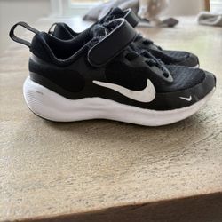 Toddler Nikes Size 9