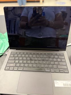 Apple laptop