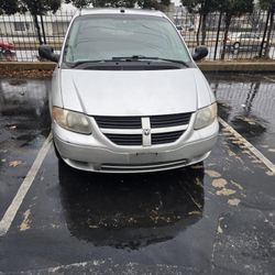 2005 Dodge  Grand Caravan