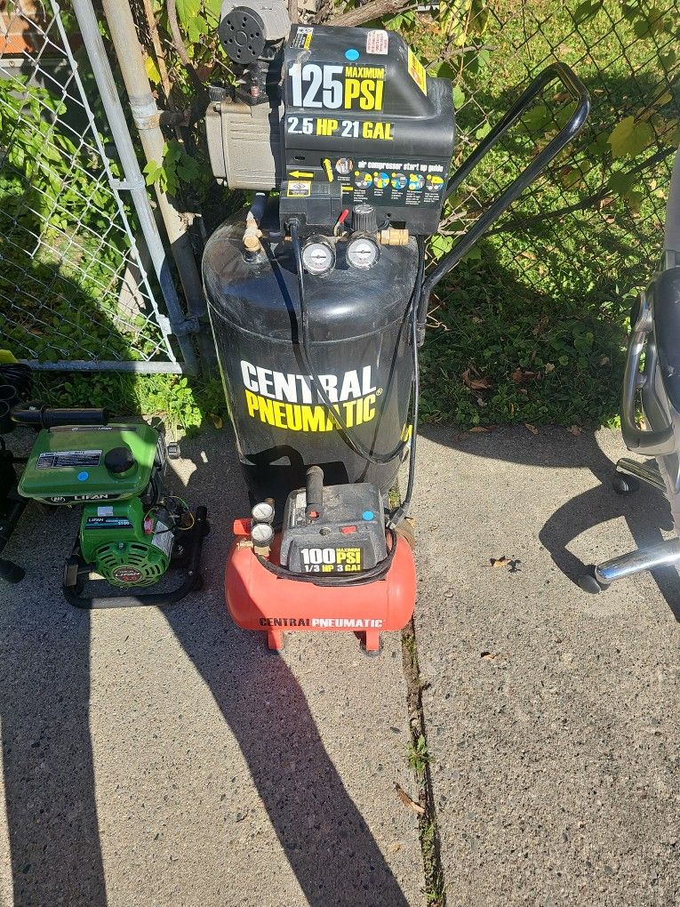 21 Gal 125 Psi Air Compressor 