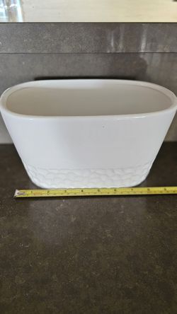 White Ceramic flower pot