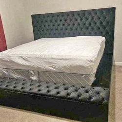 queen bed black velvet new