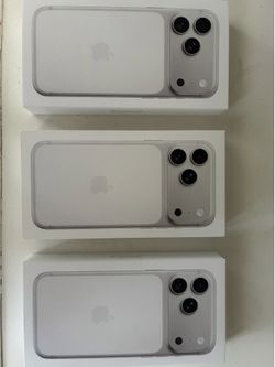 Apple iPhone 17 pro max silver new sealed or 17 pro silver new sealed I bring it to you now I deliver