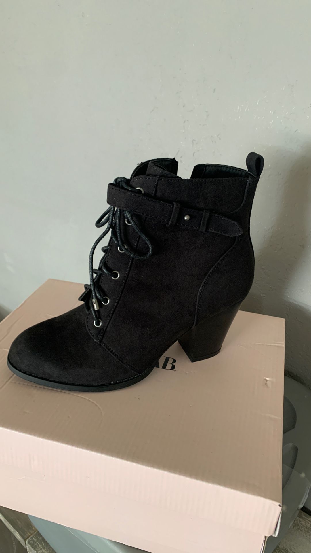 Just fab women’s boots size 8