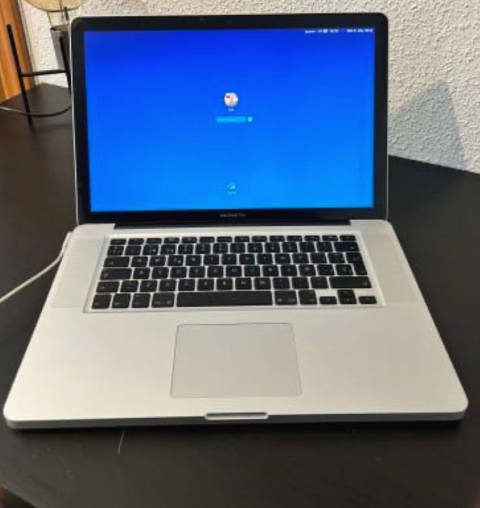 Mid 2010 Apple Macbook Pro 15 INCH
