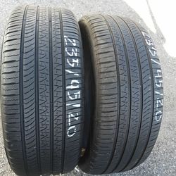 Pair of 235/45/R20 with 80% of tread or life pirelli scorpion all season hablamos Español