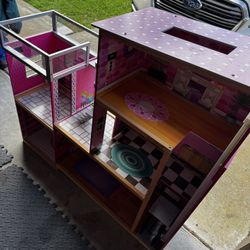 KidKraft Doll House