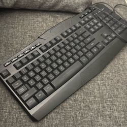 Redragon S101 gaming keyboard