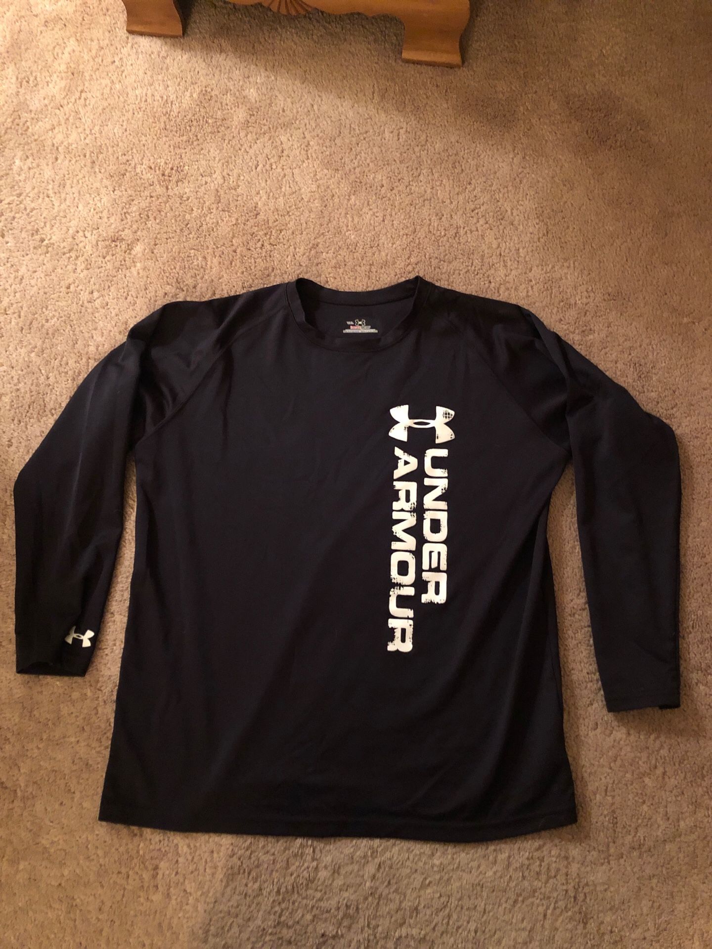 Under Armour Boys YXL Heatgear long sleeve shirt