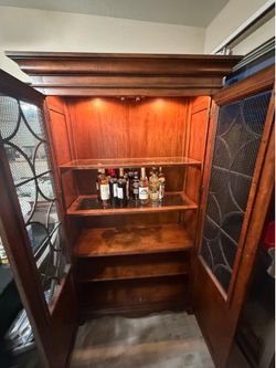 Cabinet with light and 4 shelves
