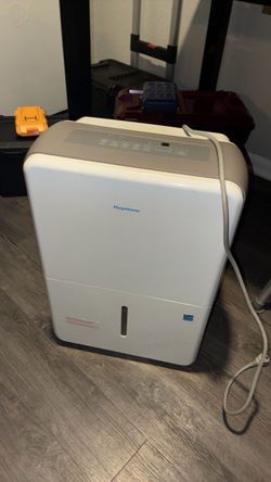 Keystone 70-Pint 2-Speed Dehumidifier