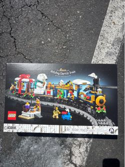 Lego 10361 Holiday Express Train Christmas Set 956 pcs.