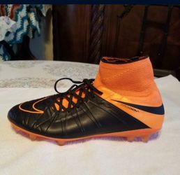 Nike hypervenom size 12