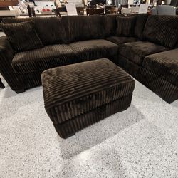 Sectional With Ottoman 