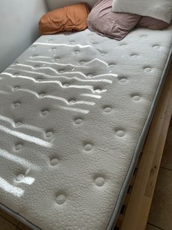 Queen Size Hybrid Mattress
