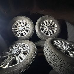 Sierra 2500 Denali Stock Wheels 8x180