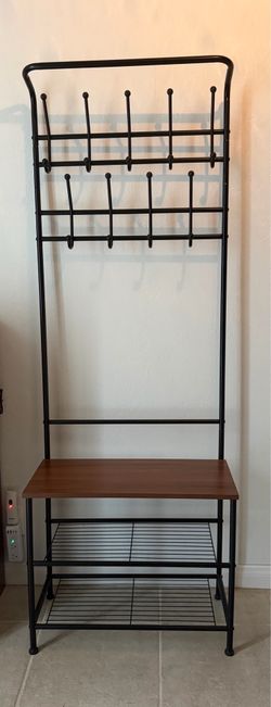 Entry way show bench/coat holder