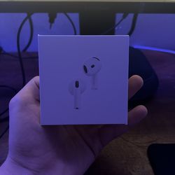 Airpods 4 with active noise cancellation (sealed)
