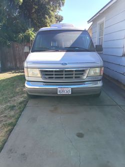 1995 Ford E-150