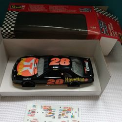 Revell Havoline Thunderbird #28 Davey Allison Die Cast 1:24 Ford 1992 Texaco
Collectible car.