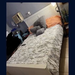 🎁BEAUTIFUL QUEEN SIZE BEDROOM SET:  BED FRAME, DRESSER,  NIGHTSTAND 🎁