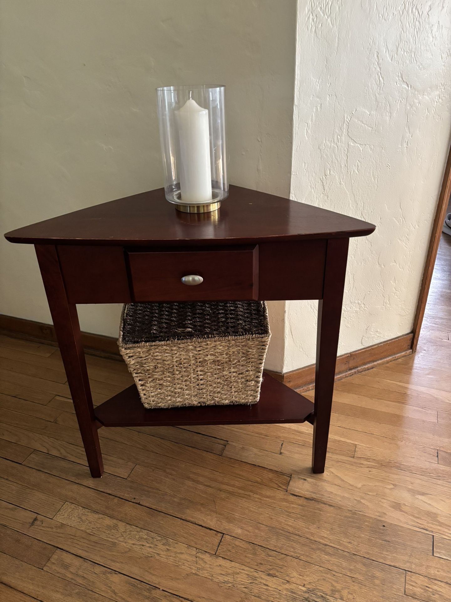 Small Corner table 